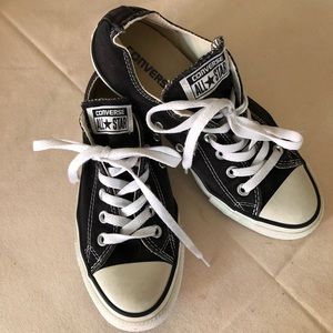 Converse All Star Low top Chucks/ GUC